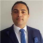 Abogado con Especialización en Derecho Administrativo y Especializado en Contratación Pública y Maestrante en Administración Públi